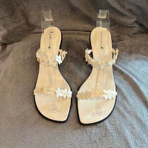 Unlisted ivory flower sandals with small sequin middle, Size 8